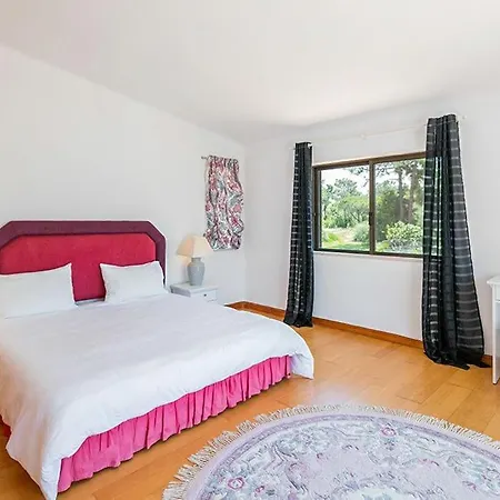 Villa Emerald Escape